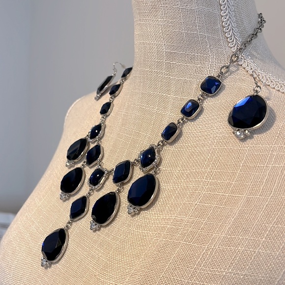White House Black Market Statement Necklace and matching earrings - Picture 3 of 6